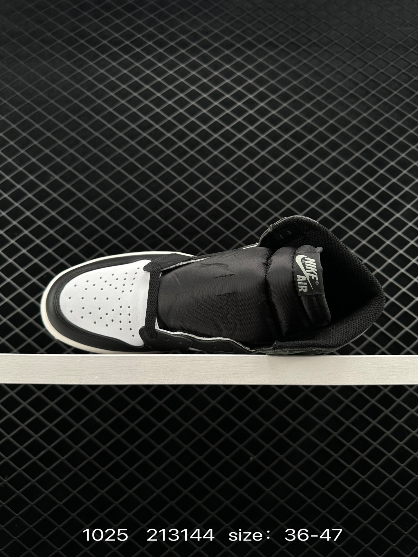 Nike Air Jordan 1 Retro High OG”Black/White“